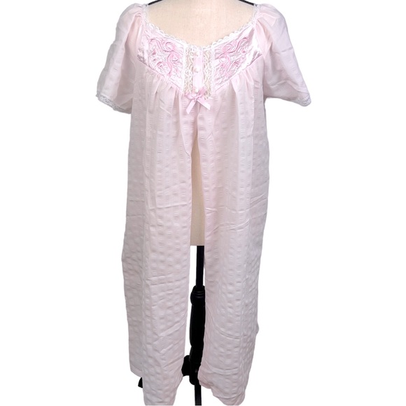 Carriage Court Sears Intimates & Sleepwear Sears Vintage Carriage